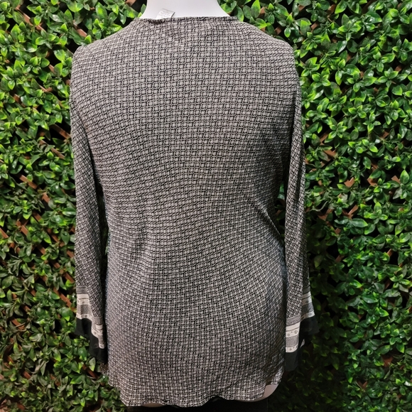 DressBarn Top 2x - Picture 3 of 6